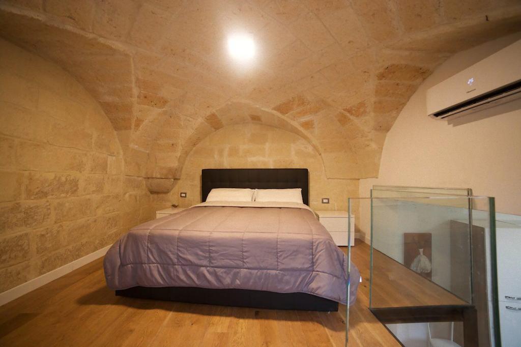 Suite Del Teatro Romano Lecce Exterior photo