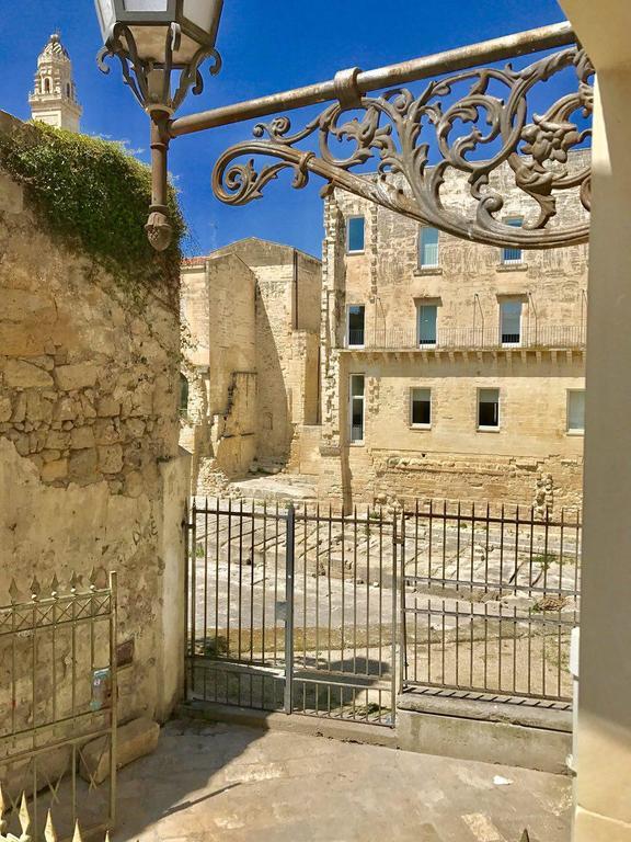 Suite Del Teatro Romano Lecce Exterior photo
